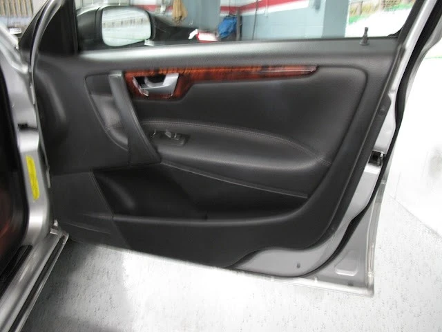 2006 Volvo V70 2nd Gen - Image 17 of 21