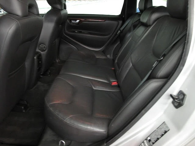 2006 Volvo V70 2nd Gen - Image 16 of 21