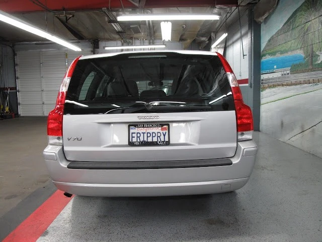 2006 Volvo V70 2nd Gen - Image 11 of 21