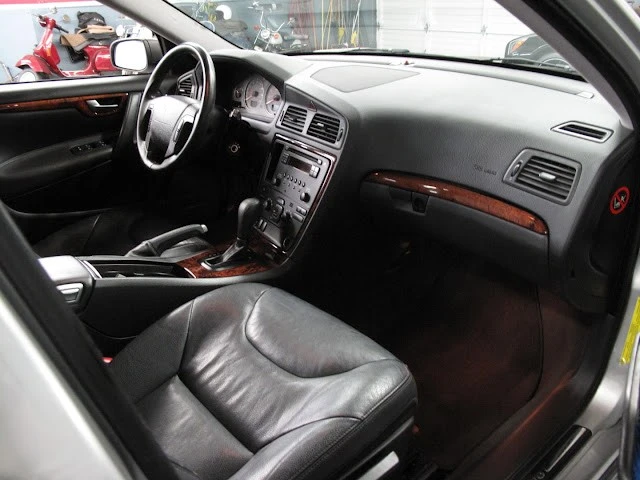 2006 Volvo V70 2nd Gen - Image 18 of 21