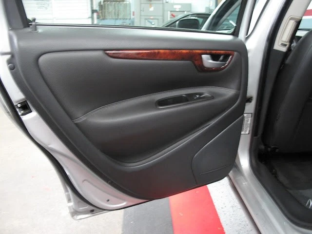 2006 Volvo V70 2nd Gen - Image 15 of 21