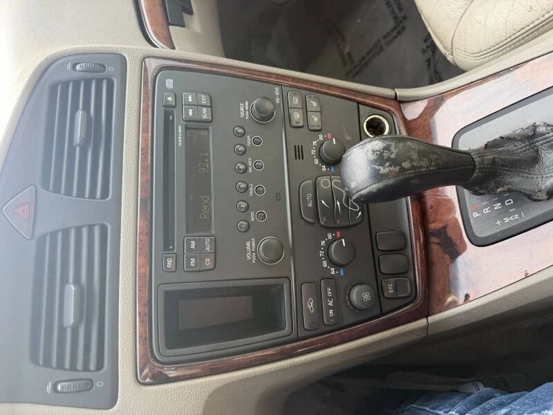 2006 Volvo V70 2nd Gen - Image 3 of 21