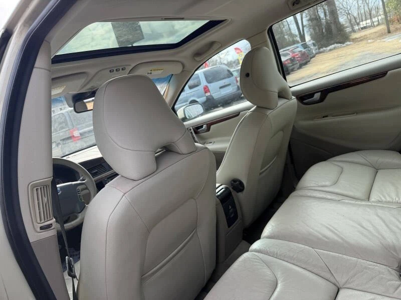 2006 Volvo V70 2nd Gen - Image 19 of 21