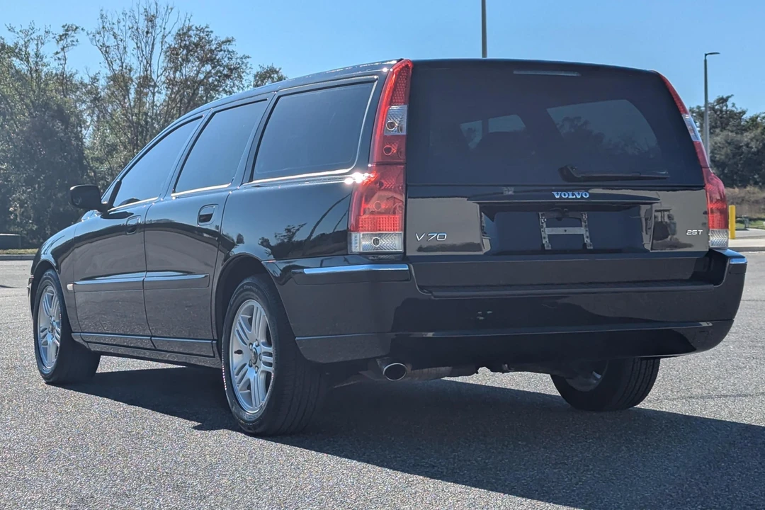 2006 Volvo V70 2nd Gen - Image 7 of 31