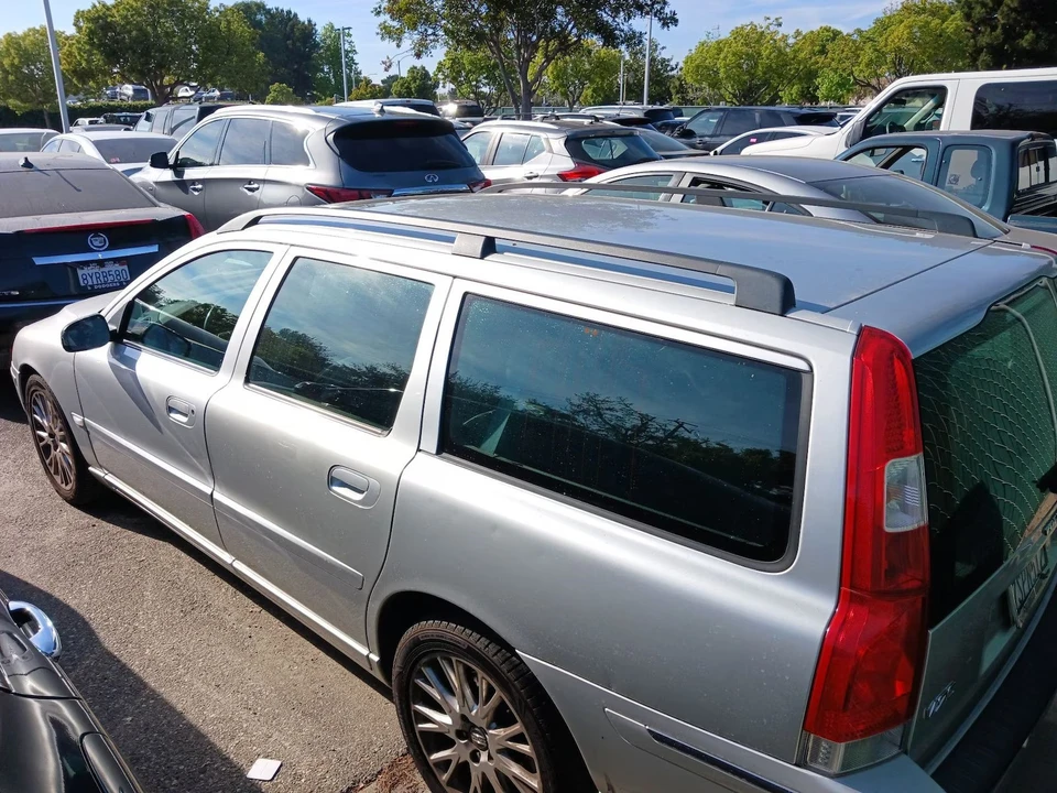 2006 Volvo V70 2nd Gen - Image 3 of 7