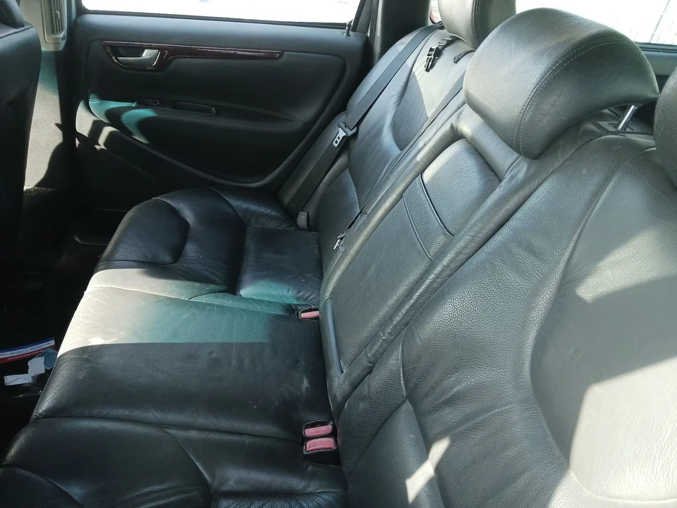 2006 Volvo V70 2nd Gen - Image 6 of 7