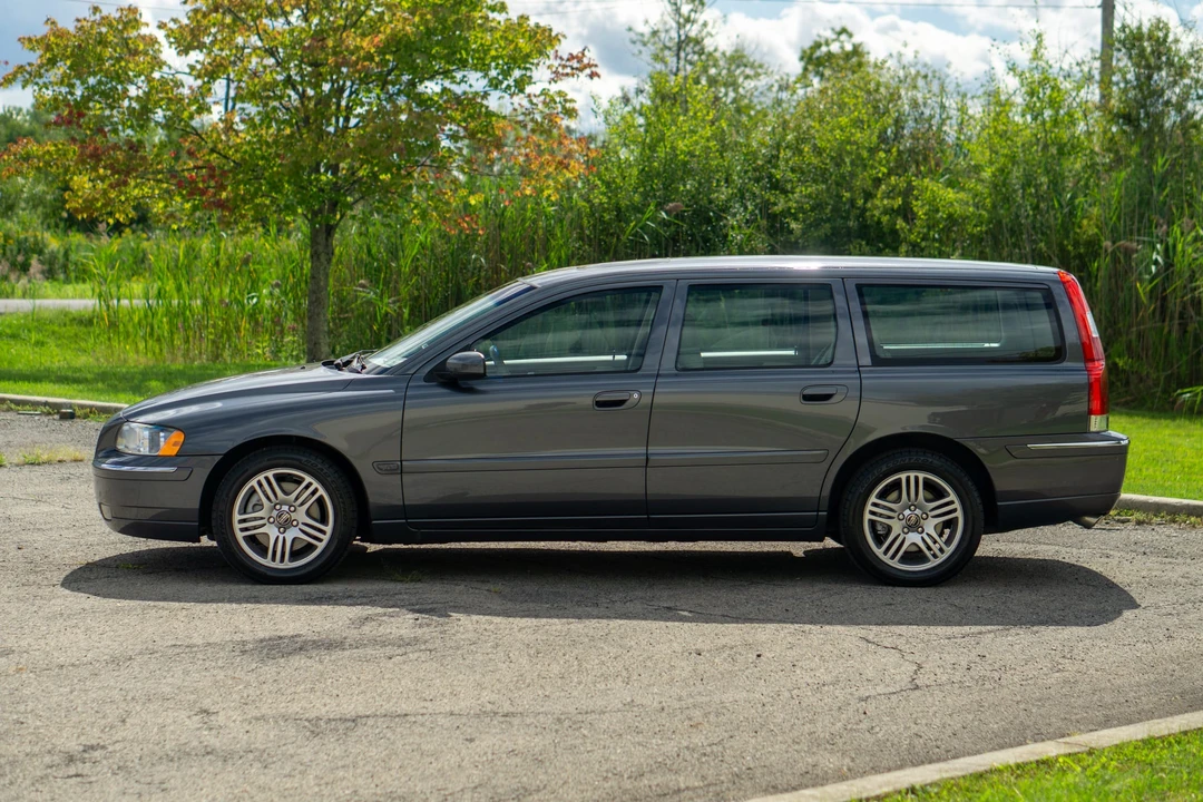 2006 Volvo V70 2nd Gen - Image 10 of 31