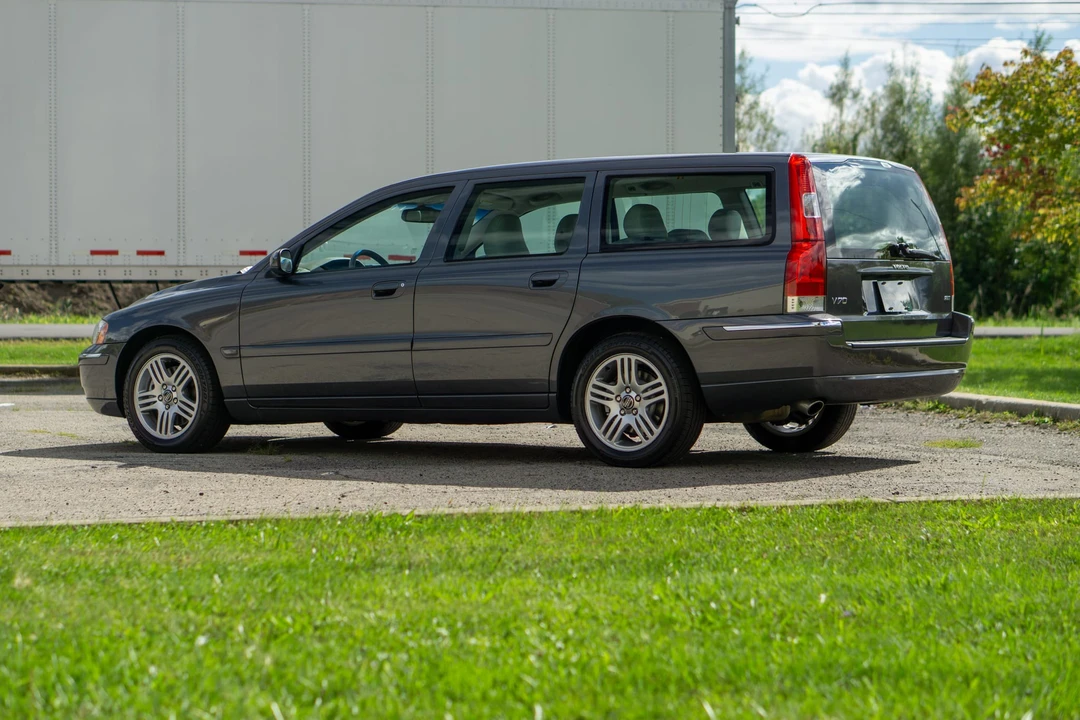 2006 Volvo V70 2nd Gen - Image 12 of 31