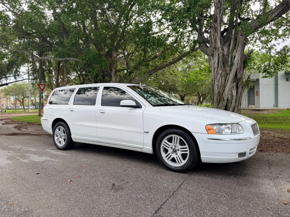 2006 Volvo V70 2nd Gen - Image 28 of 31