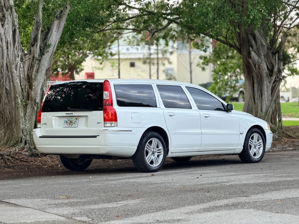 2006 Volvo V70 2nd Gen - Image 24 of 31