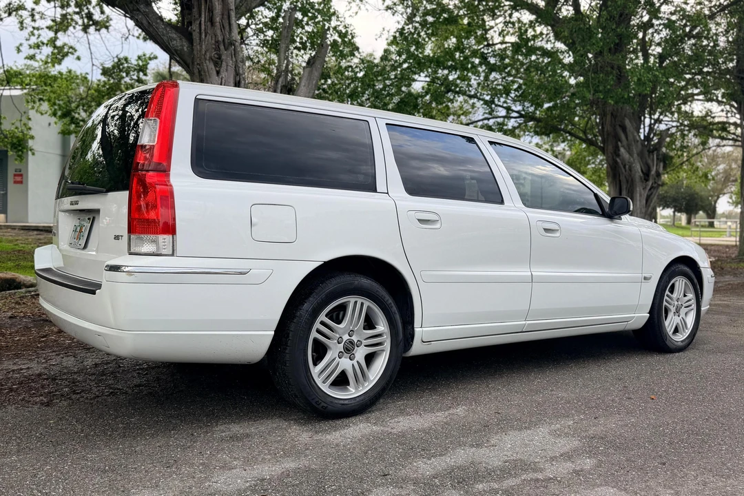 2006 Volvo V70 2nd Gen - Image 4 of 31