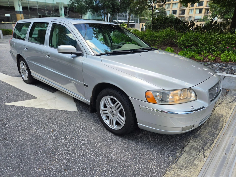 2006 Volvo V70 2nd Gen - Image 16 of 31