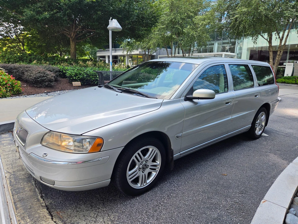 2006 Volvo V70 2nd Gen - Image 7 of 31
