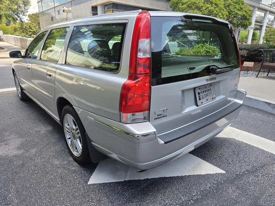 2006 Volvo V70 2nd Gen - Image 12 of 31