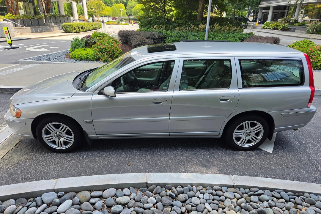 2006 Volvo V70 2nd Gen - Image 3 of 31