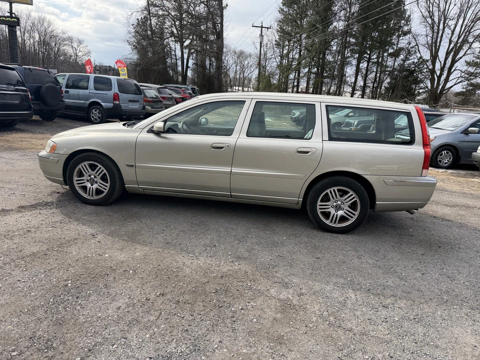 2006 Volvo V70 2nd Gen - Image 15 of 22