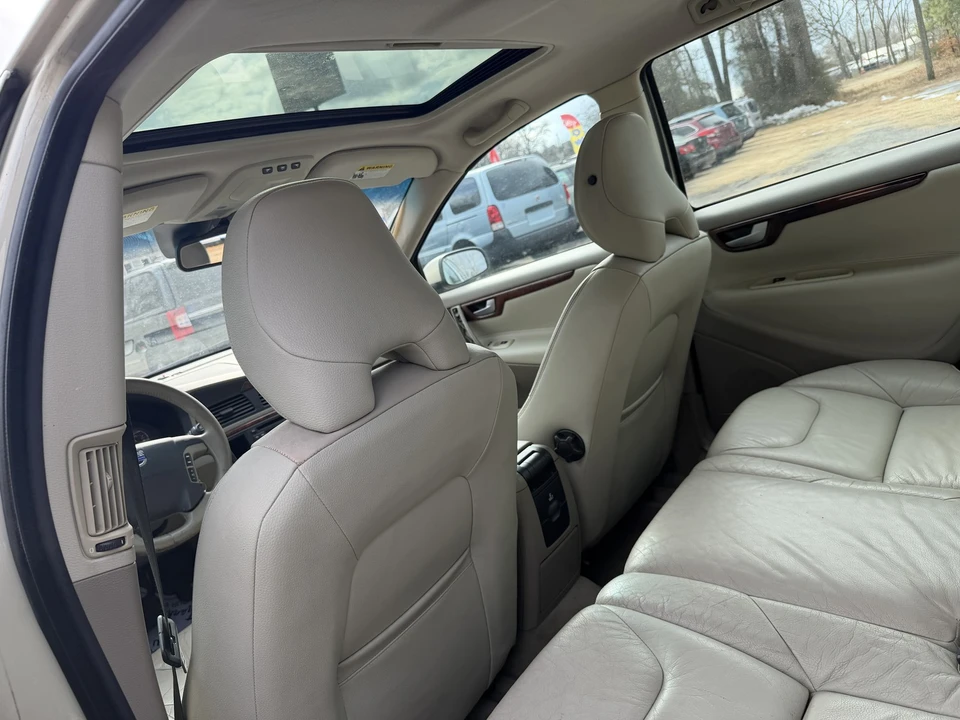 2006 Volvo V70 2nd Gen - Image 6 of 22