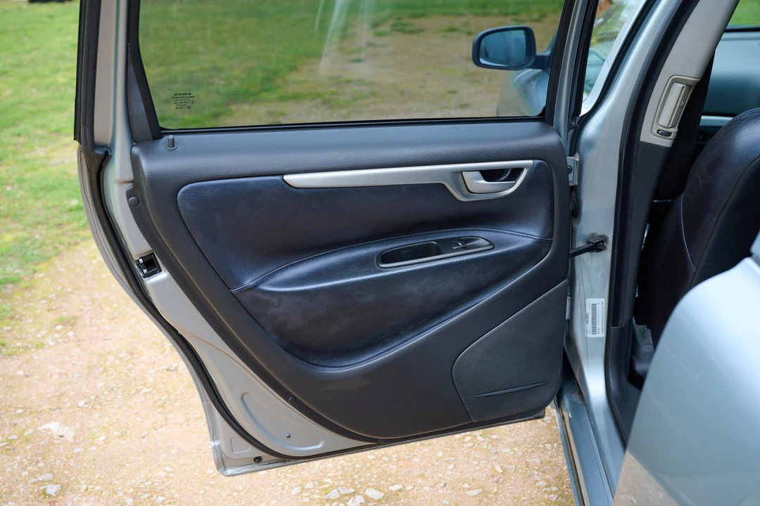 2006 Volvo V70 R 2nd Gen - Image 26 of 30