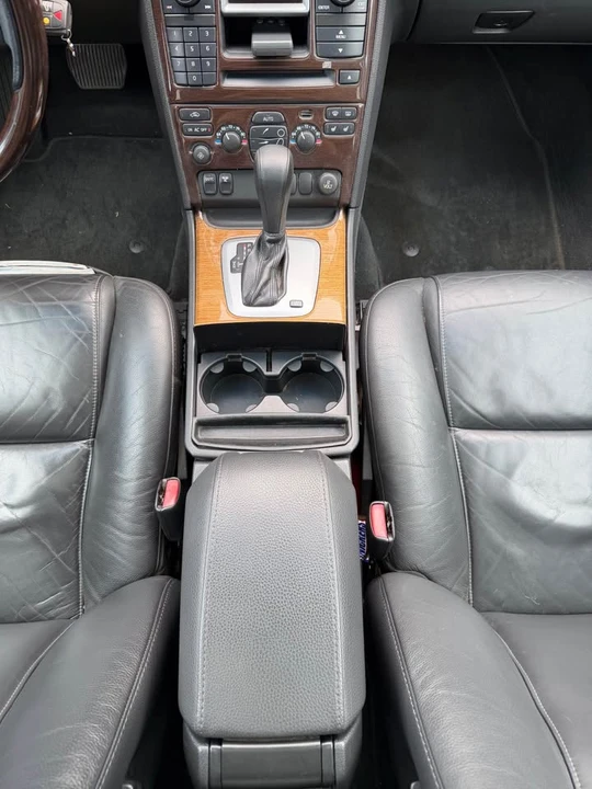 2006 Volvo XC90 1st Gen - Image 14 of 19