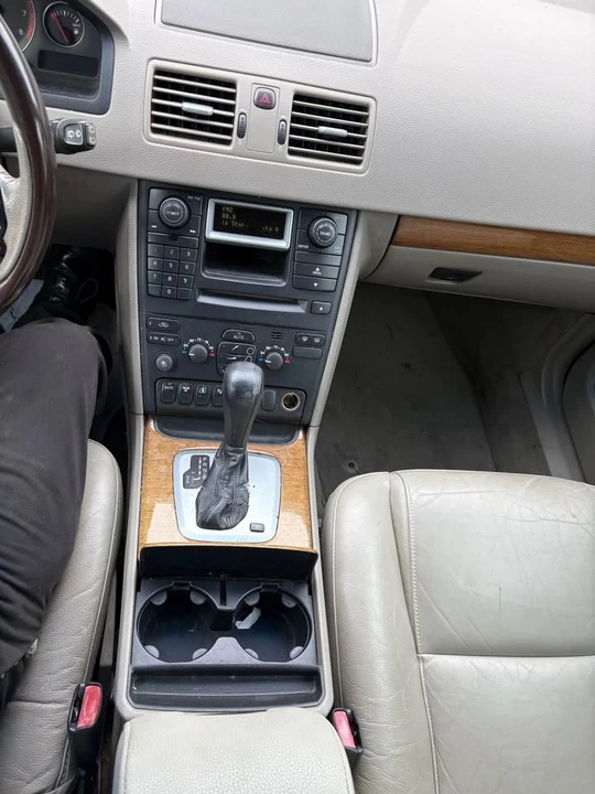 2006 Volvo XC90 1st Gen - Image 10 of 14