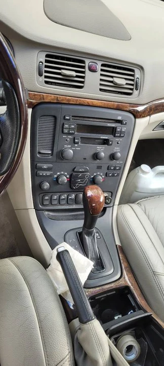 2005 Volvo S80 1st Gen - Image 11 of 13