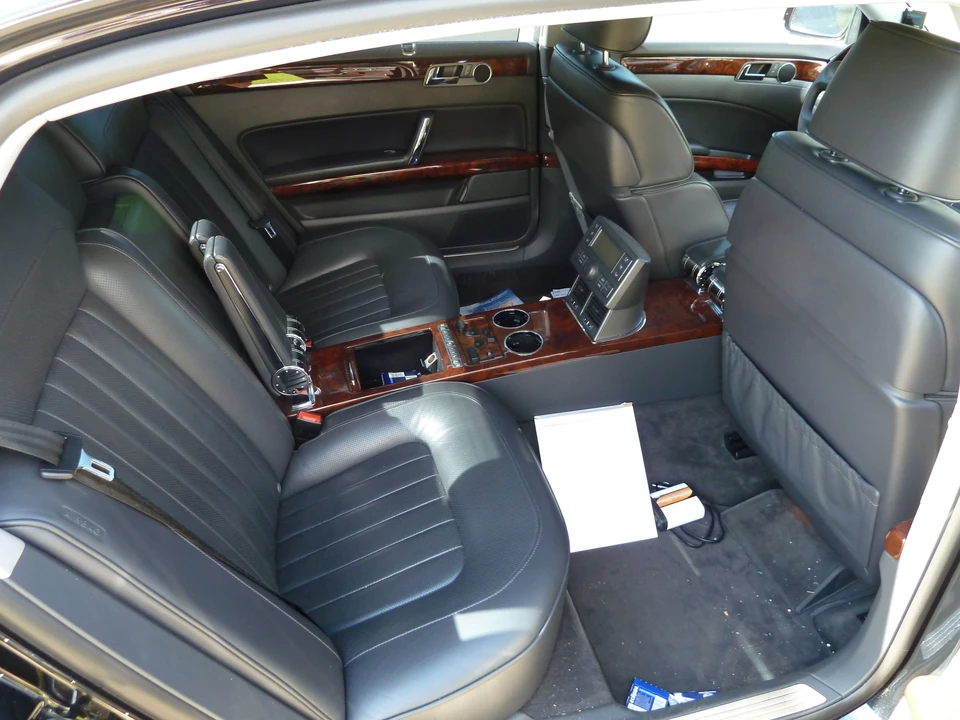2006 Volkswagen Phaeton - Image 7 of 10