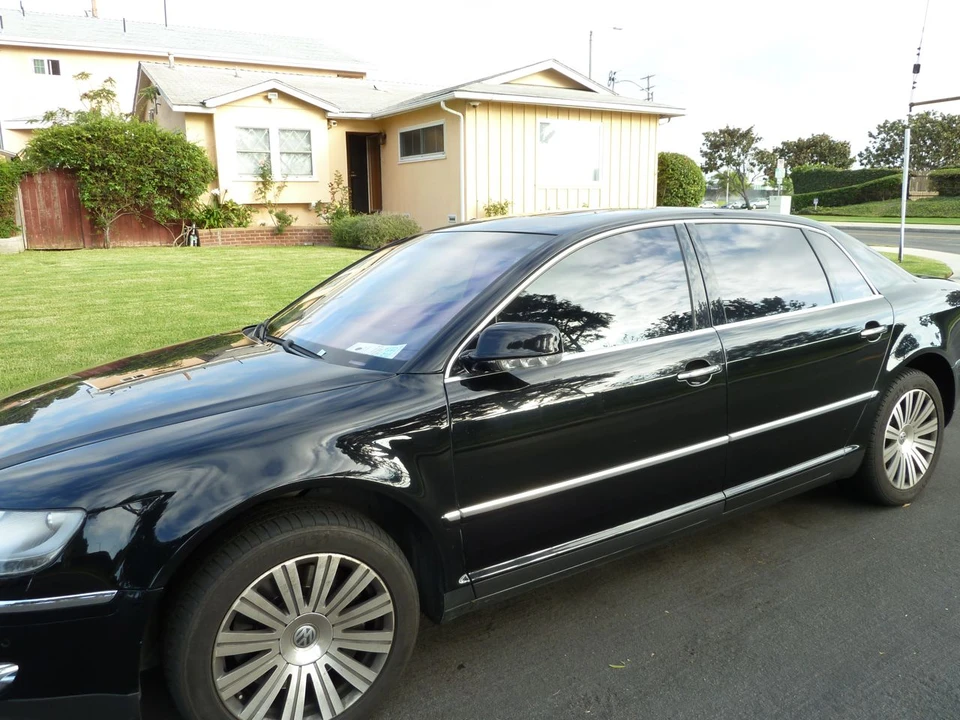 2006 Volkswagen Phaeton - Image 2 of 10