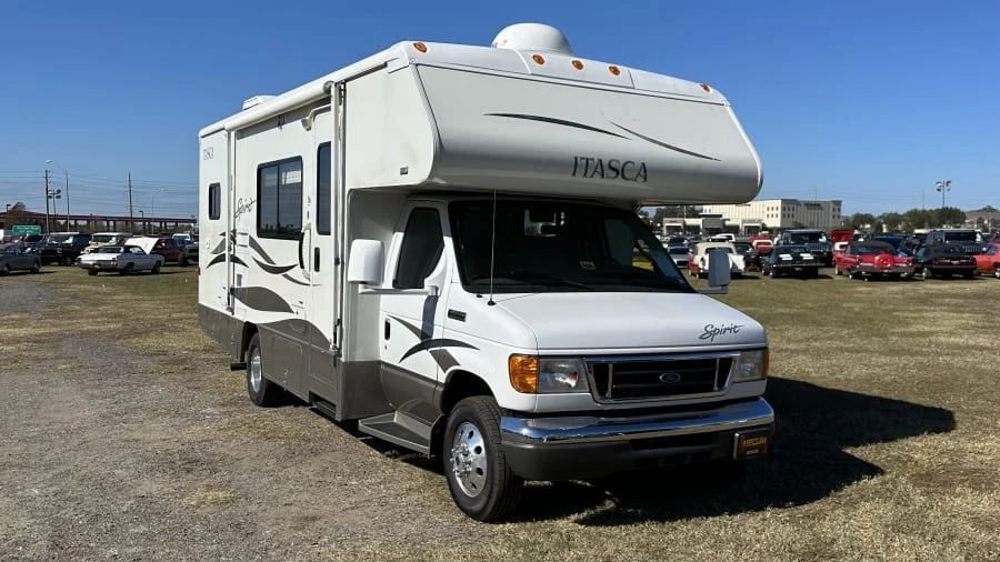 2006 Winnebago - Image 3 of 31