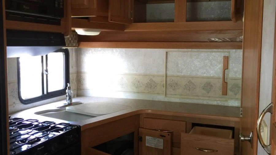 2006 Winnebago - Image 26 of 31
