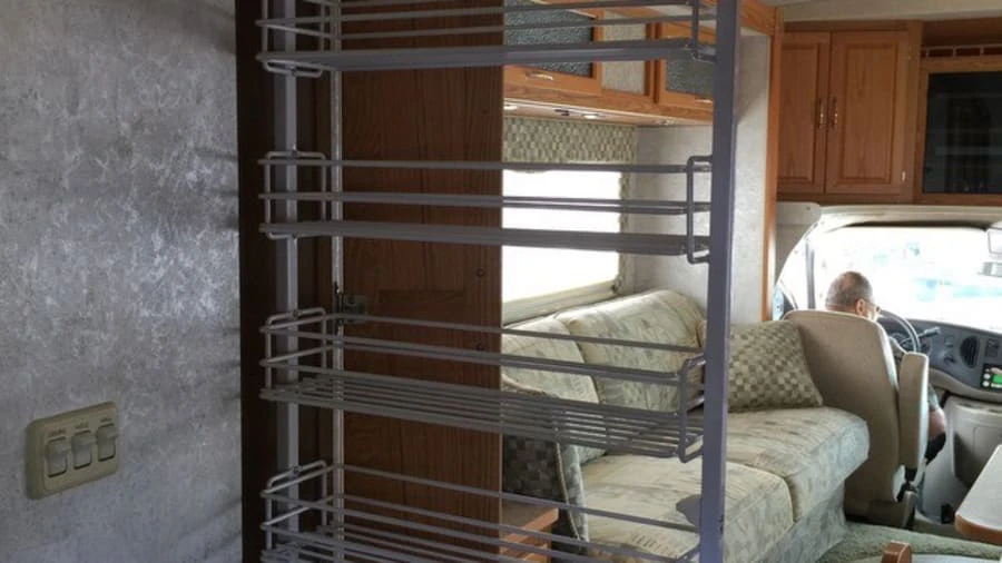 2006 Winnebago - Image 28 of 31