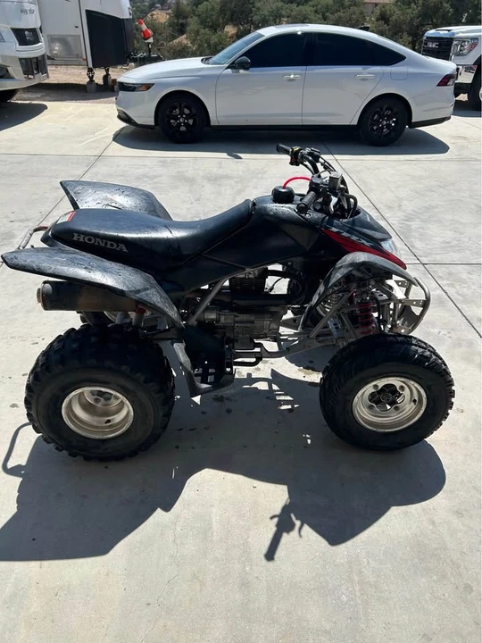 2006 Yamaha YZF - Image 2 of 4