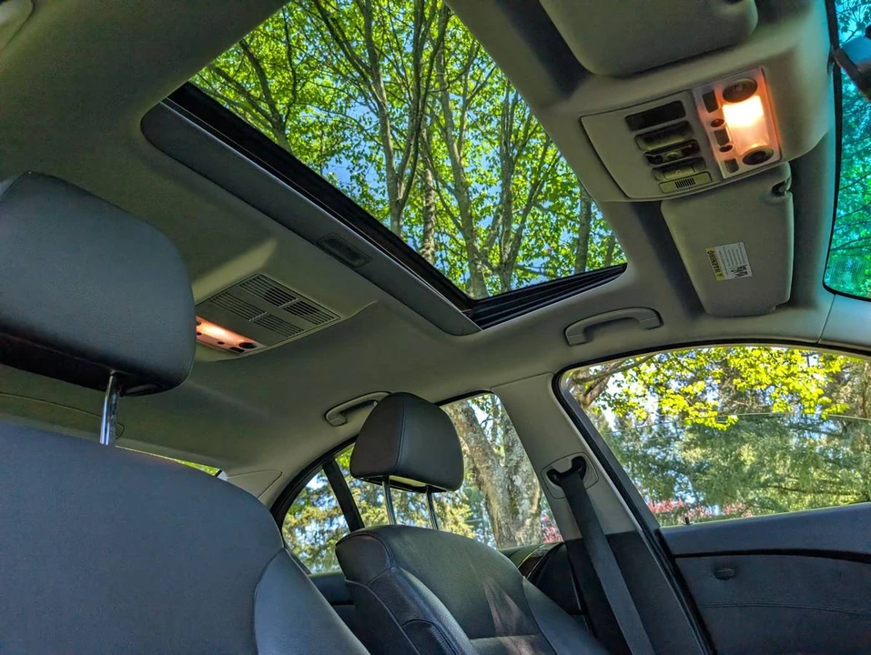 2006 BMW E60 5 Series Sedan - Image 10 of 20