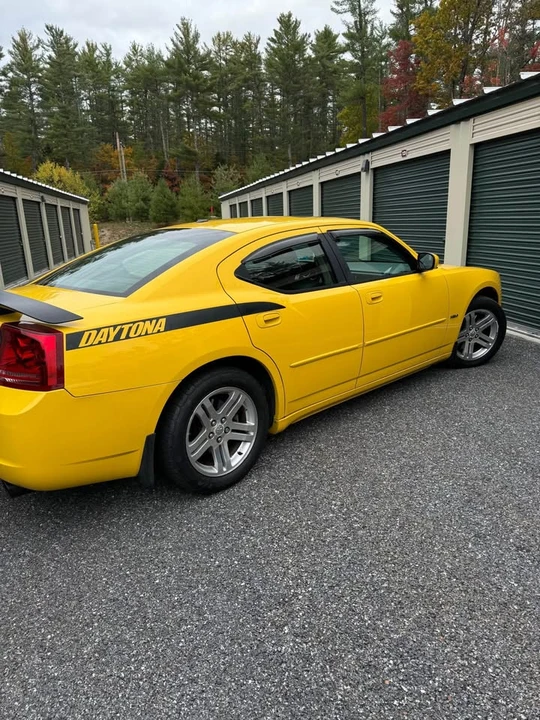 2006 Dodge Charger 6th Gen - Image 5 of 9