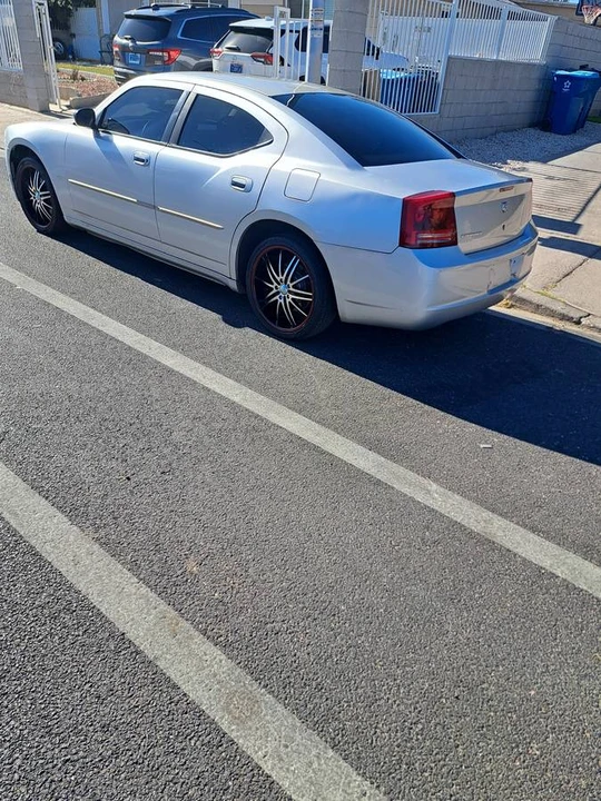 2006 Dodge Charger 6th Gen - Image 2 of 10