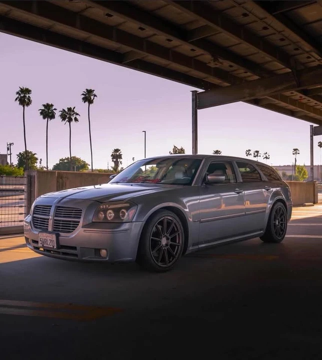 2006 Dodge Magnum 2nd Gen Wagon - Image 5 of 5