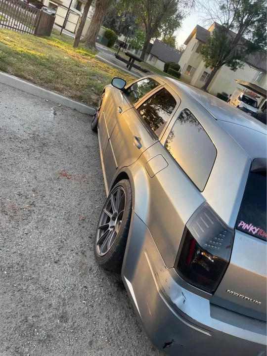 2006 Dodge Magnum 2nd Gen Wagon - Image 2 of 5