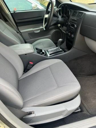 2006 Dodge Magnum 2nd Gen Wagon - Image 8 of 26