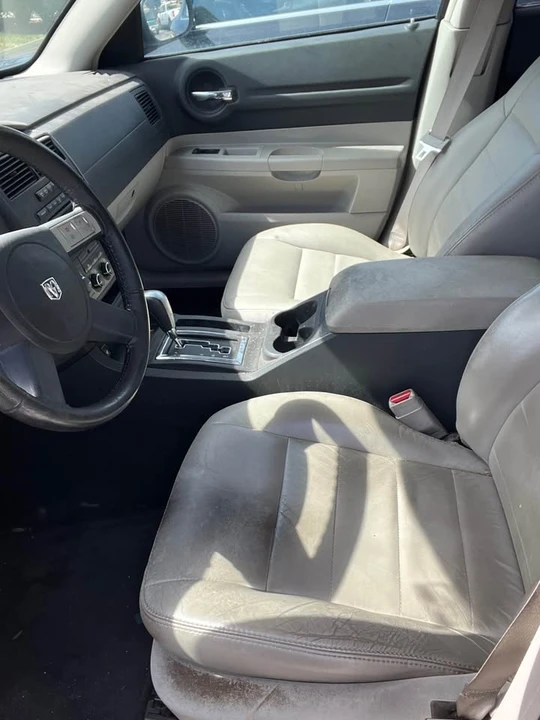 2006 Dodge Magnum 2nd Gen Wagon - Image 2 of 3