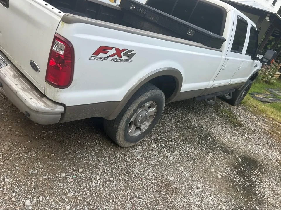 2006 Ford Super Duty 1st Gen - Image 2 of 2