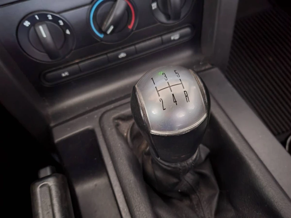 2006 Ford S197 Mustang - Image 14 of 24
