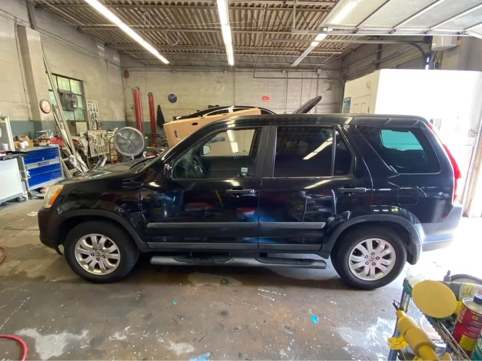 2006 Honda CR-V 2nd Gen - Image 2 of 9