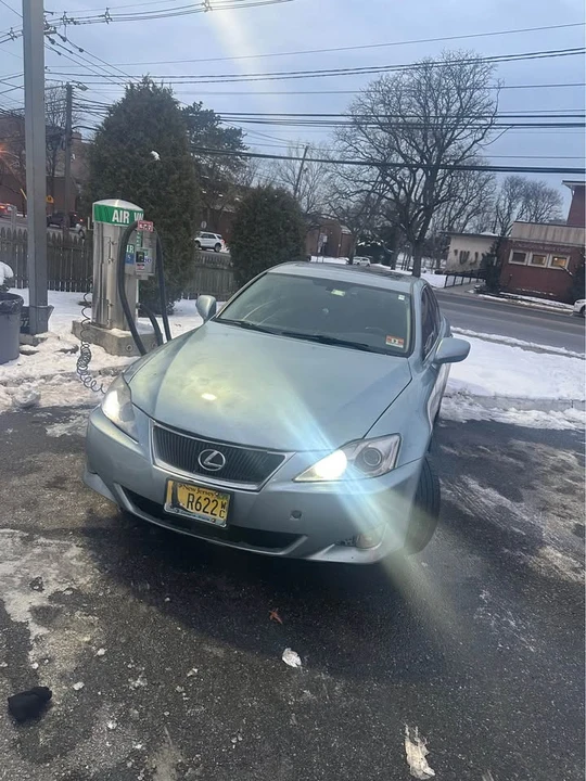 2006 Lexus IS 2nd Gen - Image 9 of 10