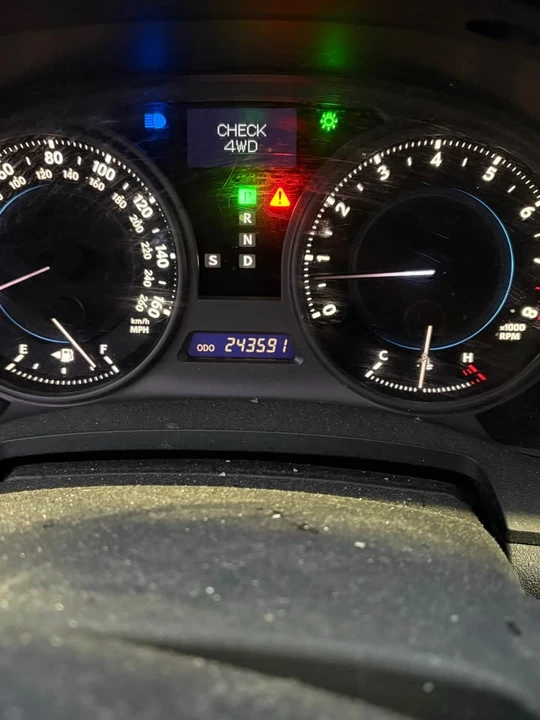 2006 Lexus IS 2nd Gen - Image 5 of 10