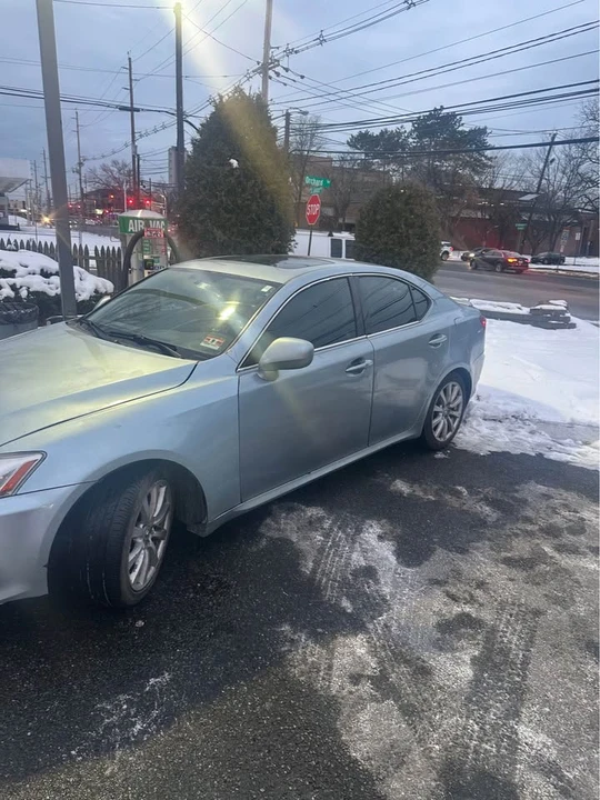 2006 Lexus IS 2nd Gen - Image 4 of 10