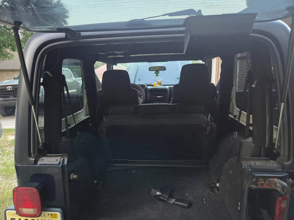 2006 Jeep TJ Wrangler - Image 10 of 11