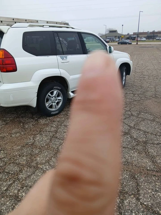2006 Lexus GX 1st Gen - Image 4 of 6