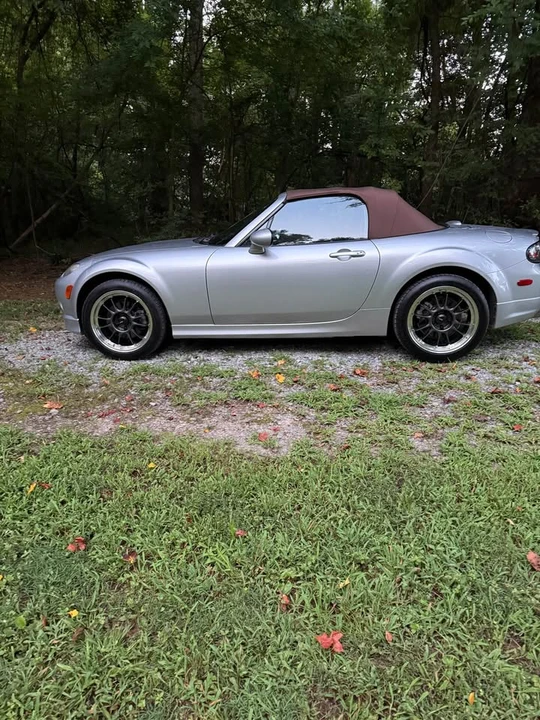 2006 Mazda NC MX-5 Miata - Image 9 of 10