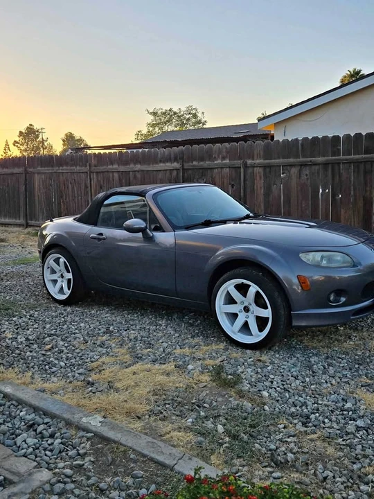 2006 Mazda NC MX-5 Miata - Image 2 of 10
