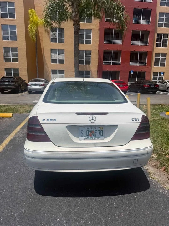 2006 Mercedes-Benz W211 E-Class - Image 2 of 4