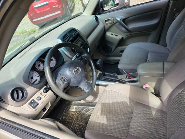 2006 Toyota RAV4 3rd Gen - Image 7 of 14